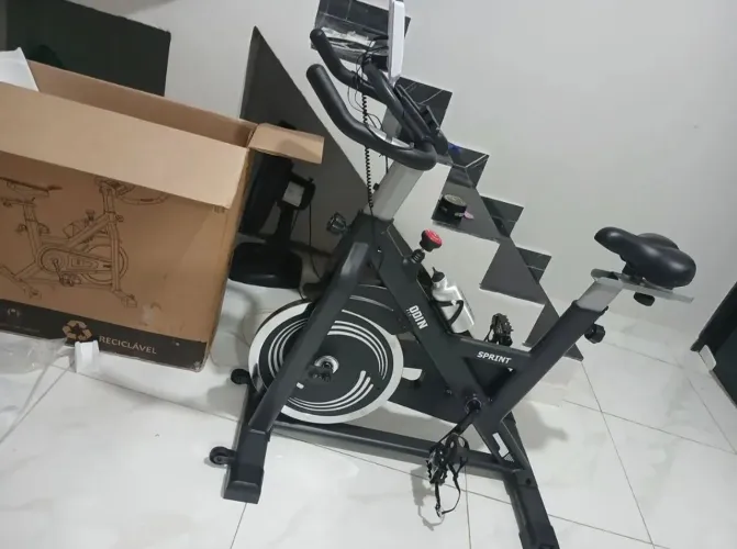 Bicicleta ergometrica 13kg 4 meses de uso