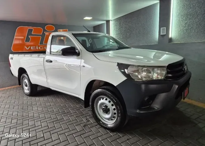 Toyota Hilux CS 4X4 2.8 TDI Diesel Mec. 2021