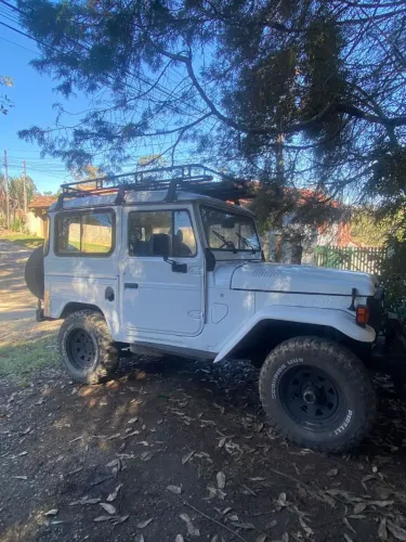 Toyota Band.Jipe Cap.de Aço Chas. Curto Diesel 1991
