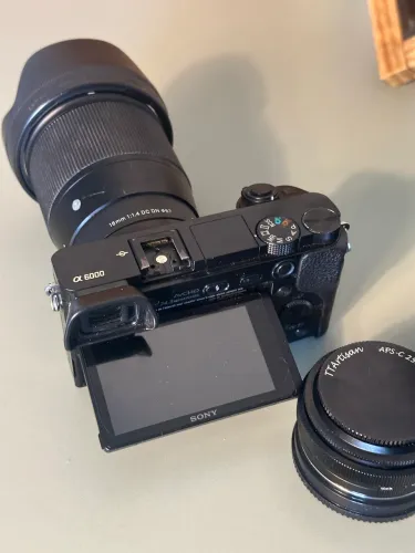 Câmera Sony A6000 + 3 lentes