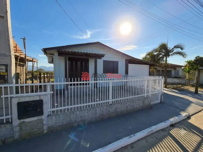 Casa com 2 dormitórios à venda, 96 m² por R$ 255.000 - Arapongas - Araranguá/SC