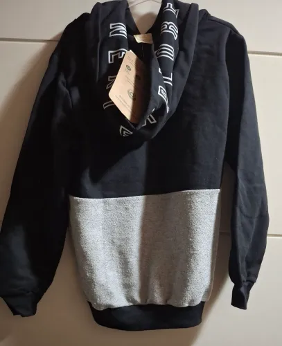 Blusa Moletom Canguru Preto E Cinza Estiloso