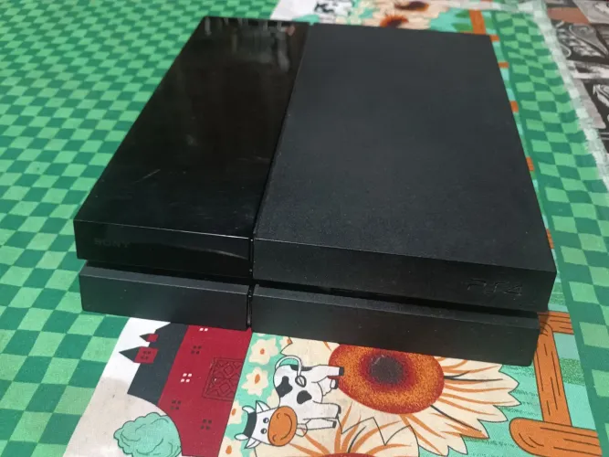 Playstation 4 com defeito para retirada de peças