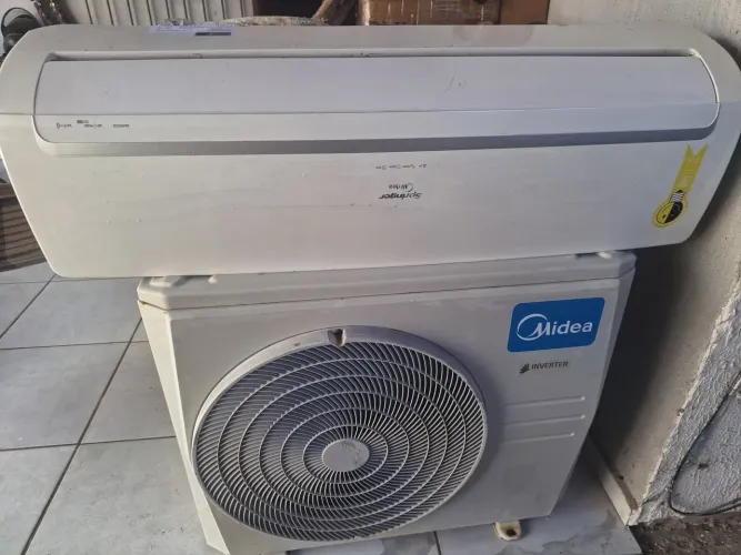 AR CONDICIONADO MIDEA INVERTER 24000 BTUS