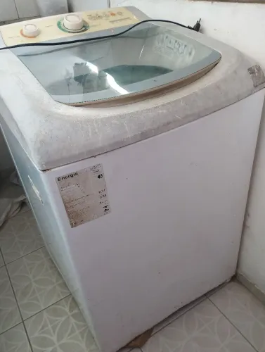 Vendo uma máquina de lavar roupa 10kg consul para conserto.ul