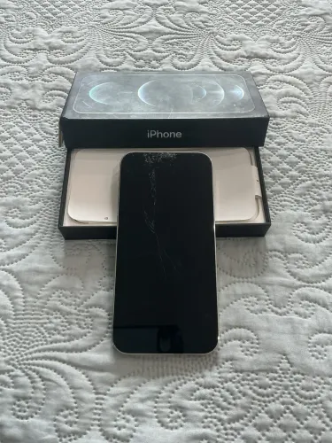 iPhone 12 Pro Max quebrado perda total