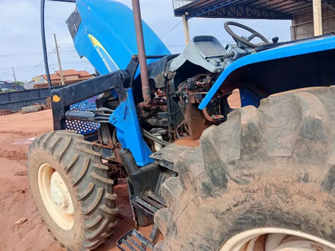 Trator New Holland 120 cv