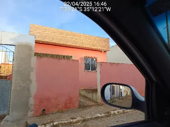 Imóvel com bom aproveitamento  Casa em Cha de Alegria - PE, N. SN LT 76 A, 2 quartos, 1 va