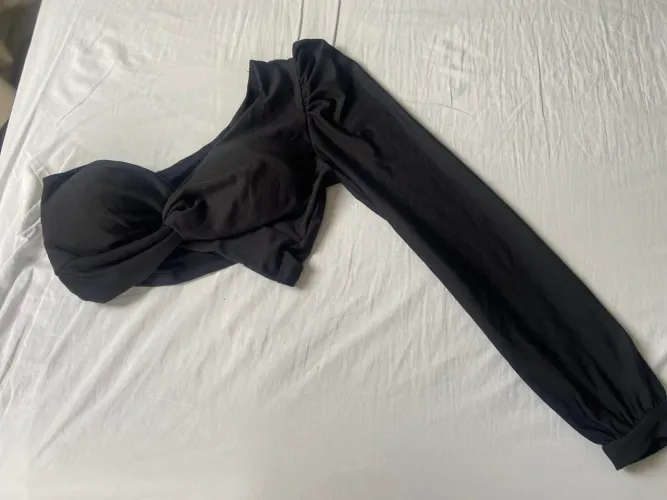 Cropped preto