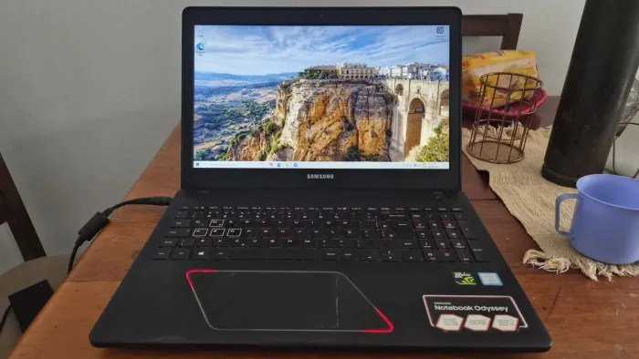 Notebook Samsung Odyssey i5 7730HQ+16GB+Gtx1050 4gb