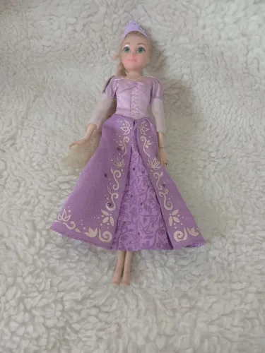 Boneca Princesa Rapunzel 