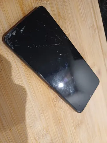Celular A32 4g tela quebrada 