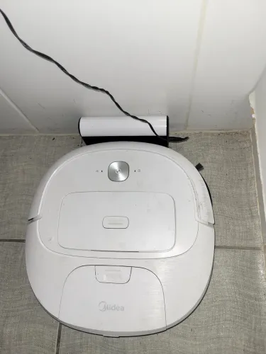 Robo aspirador Midea