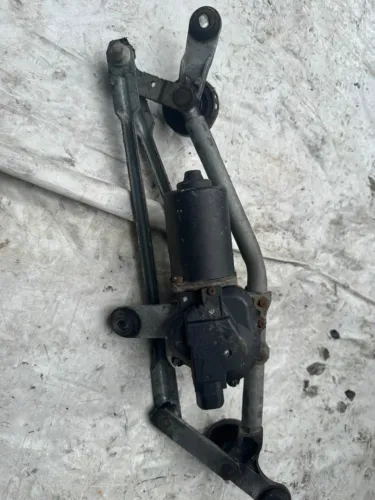 maquina limpador parabrisa nissan march original