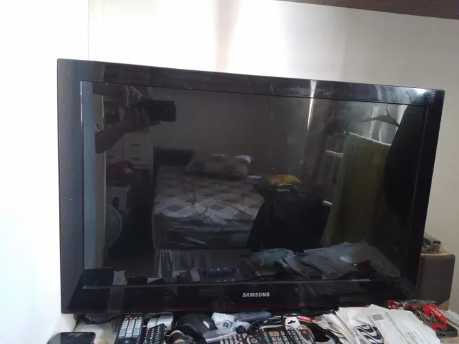 Tv samsung 32 tela boa e peças