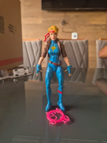 Marvel legends cristal 