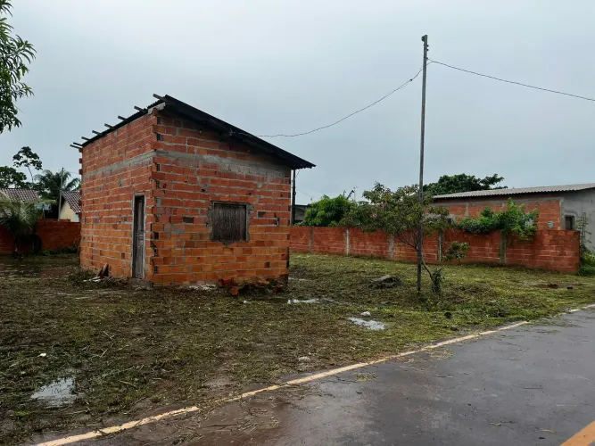 Vendo 1 compartimento com banheiro em Vila dos cabanos