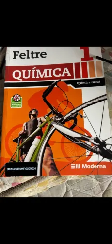 Livro ensino médio semi novo