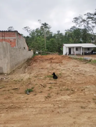 VENDE -SE 1 LINDO TERRENO