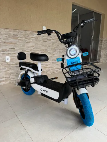 moto elétrica nova marca ghis