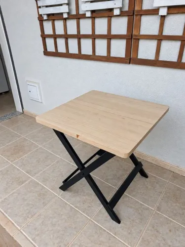 Mesa sem cadeira 