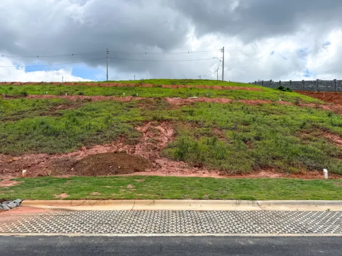 Terreno no Estrela do Bosque para construir com sua família, para venda