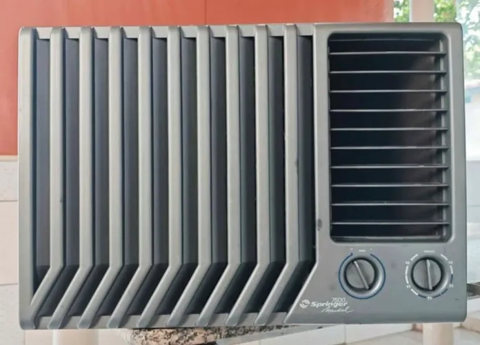 Ar Condicionado 7500 BTUs Springer 220v