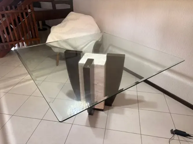 Mesa de Jantar - Vidro - 8 Lugares