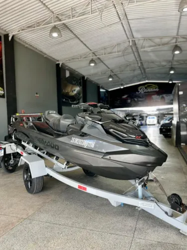 JET SKI RXT X 300 RS