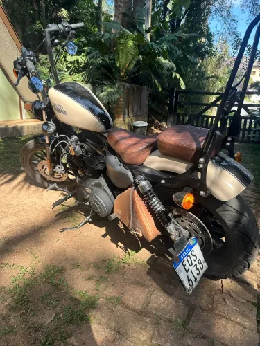 Harley-Davidson Iron 883 2010 Impecável, totalmente customizada