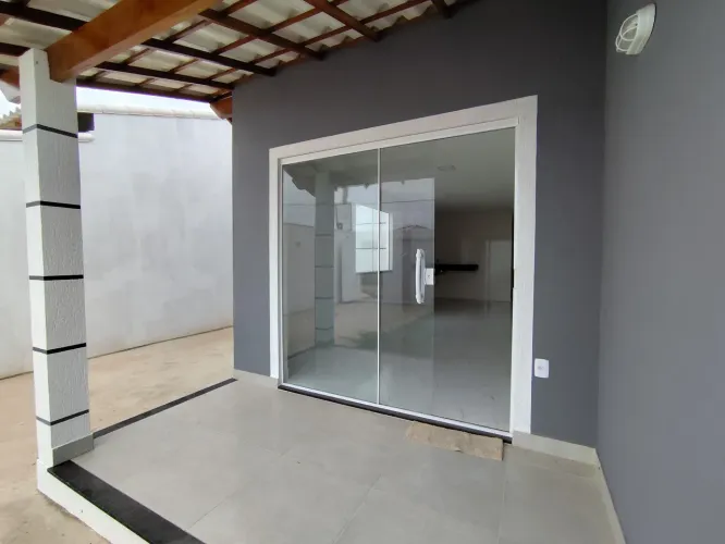 Casa à venda na Rua Cento e Vinte, Jardim Atlântico Leste (Itaipuaçu), Maricá - RJ