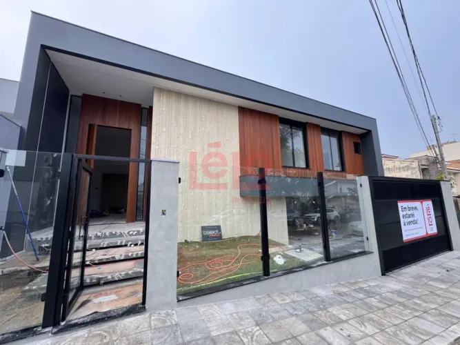 Casa dos sonhos na zona 04, a 50 metros do bosque 2