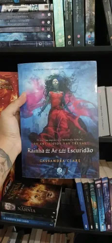 Rainha do Ar e da Escuridão 