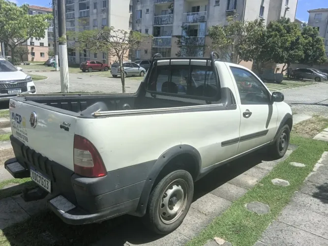 Fiat Strada 1.4 MPI Fire Flex 8V CS 2012