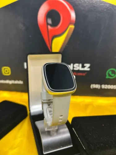 Novo smartwatch Easy 2026