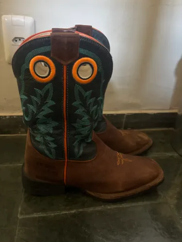 Bota country