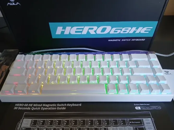 Teclado Magnético Aula Hero 68HE