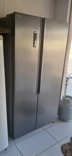Geladeira inox 220v ...2 porta bem novinho
