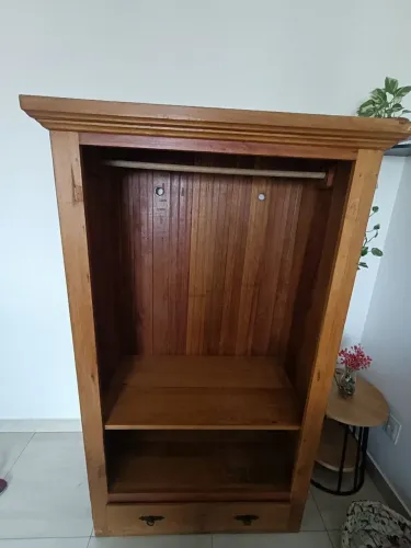 Armário madeira demolição