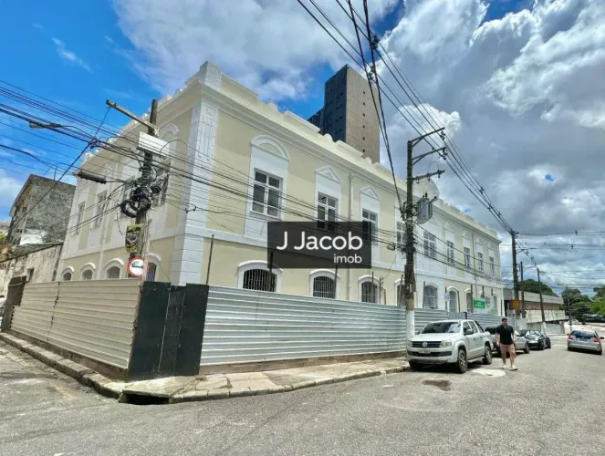 Alugo casarão com 760 m² na Gaspar Viana - bairro Reduto