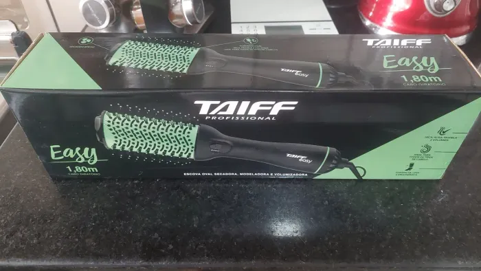 Escova secadora Taiff, nova, lacrada, com nota fiscal.