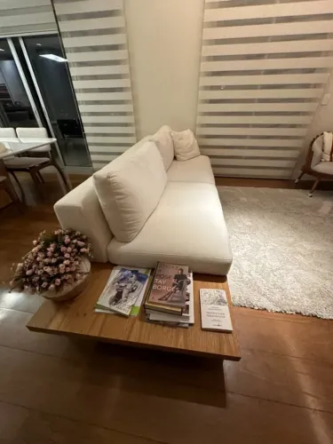 Sofá Clami Daloa De Luxo Em Linho Bege Liso