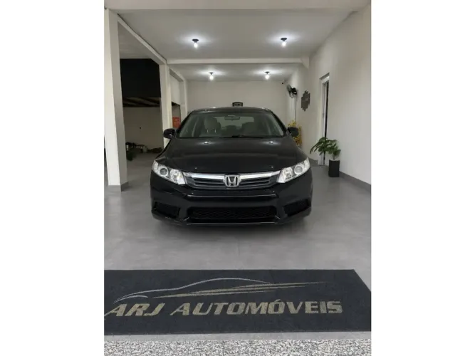 Honda Civic Sedan LXS 1.8/1.8 Flex 16V Mec. 4P 2013