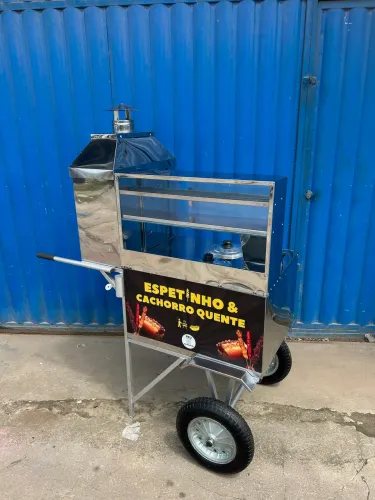 Carrinho de espetinho e cachorro quente 