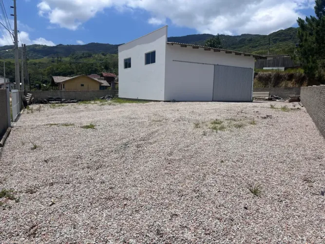 OPORTUNIDADE ÚNICA TERRENO COM GALPÃO PRONTO PARA ALUGUEL Bairro Morro Agudo Paulo Lope