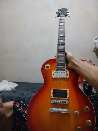 Guitarra lsp 100 Memphys