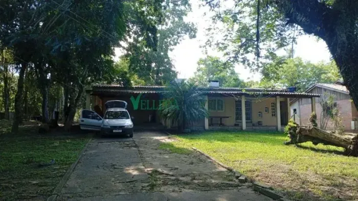 Velleda oferece maravilhosa casa com 4 dormitórios bem localizada no Sítio São Vicente