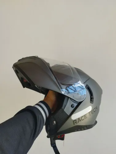 Capacete Race tech escamoteável