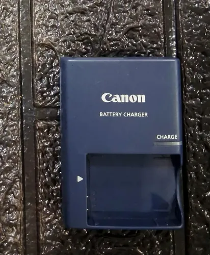 Carregador de bateria Canon CB-2LXE