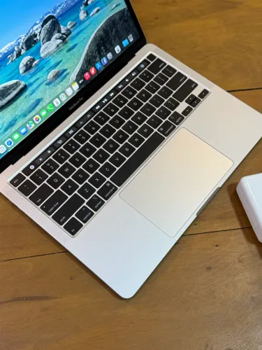 MacBook Pro 2020 Touchbar 16/500